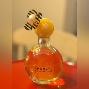 Marc Jacobs Honey